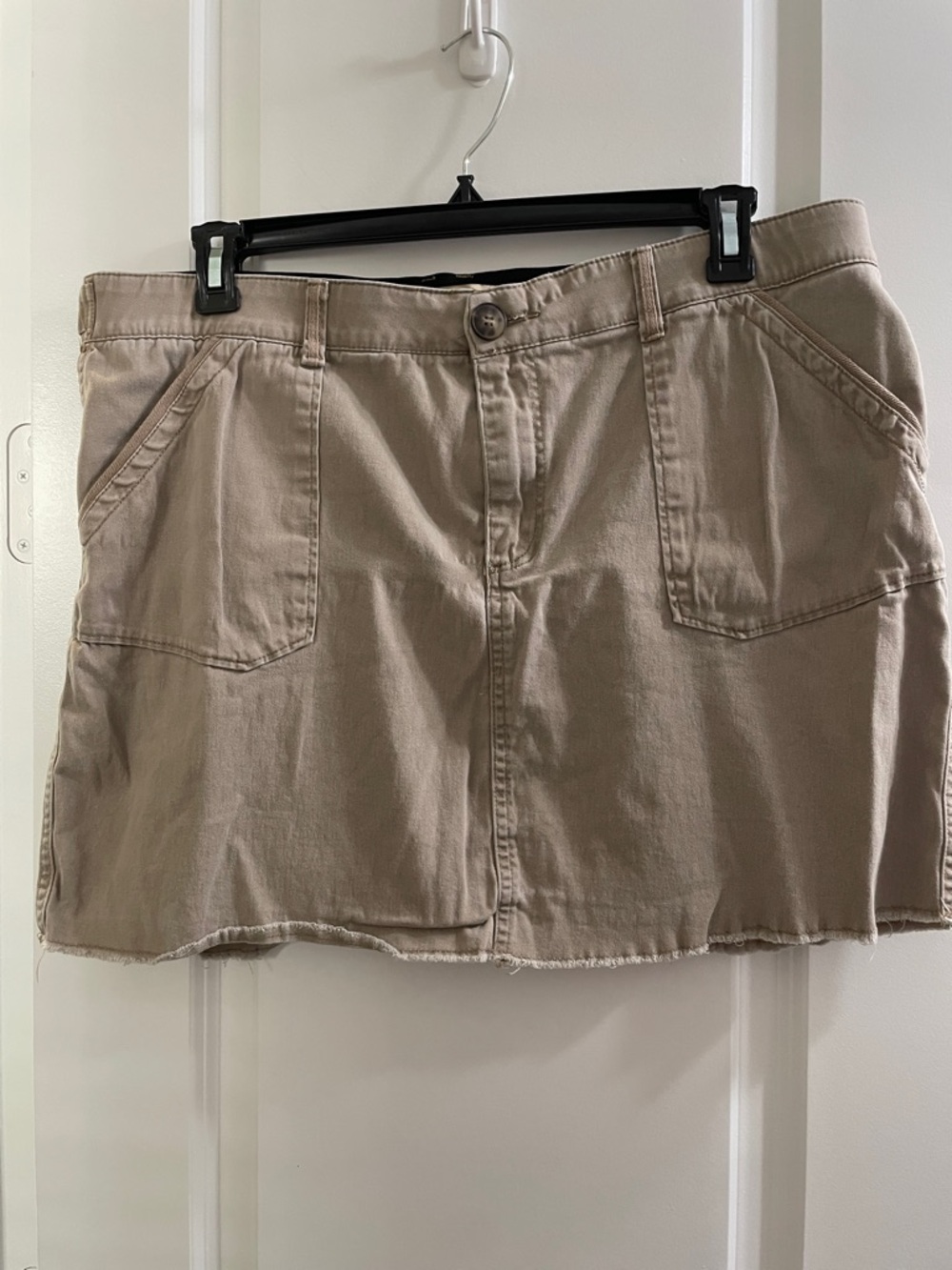 Democracy Black and Khaki Waistband Detail Skirt